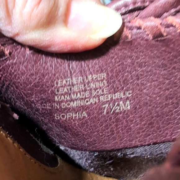 Sz 7.5 "Sophia" Burgundy Suede Clogs by Nurture - Picture 9 of 10